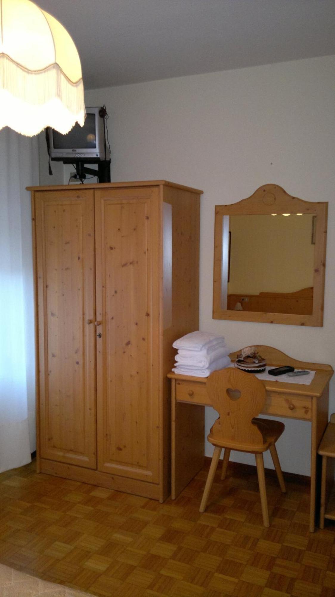Hotel Zoldana Forno di Zoldo Bilik gambar