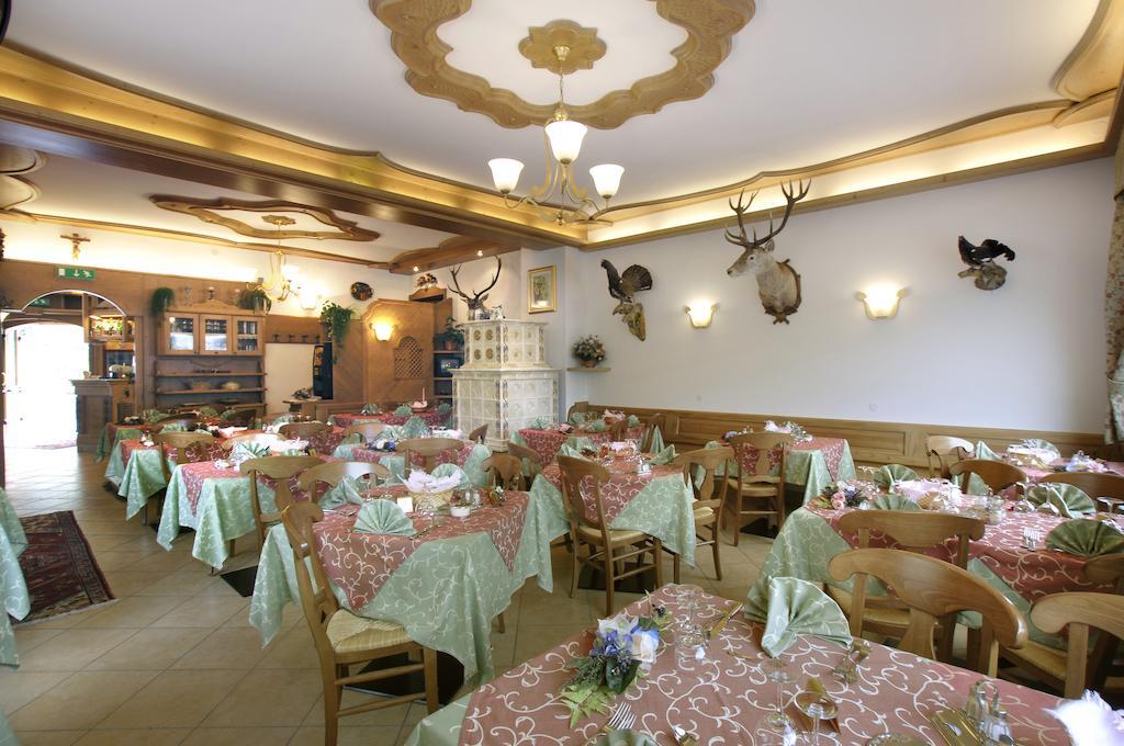 Hotel Zoldana Forno di Zoldo Luaran gambar