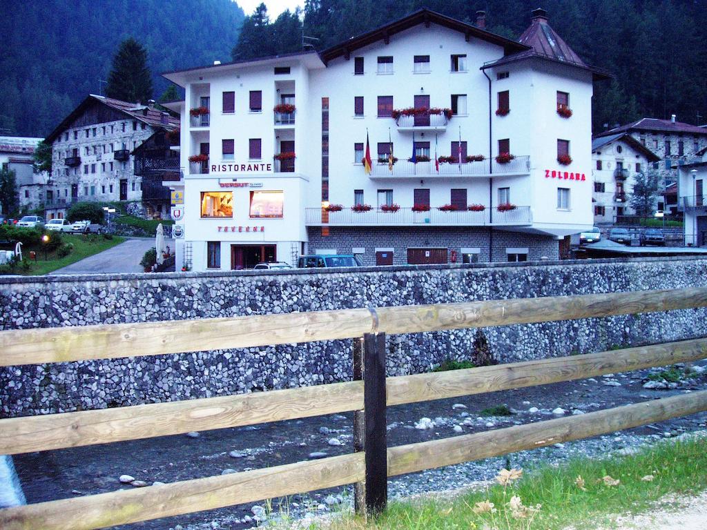 Hotel Zoldana Forno di Zoldo Luaran gambar