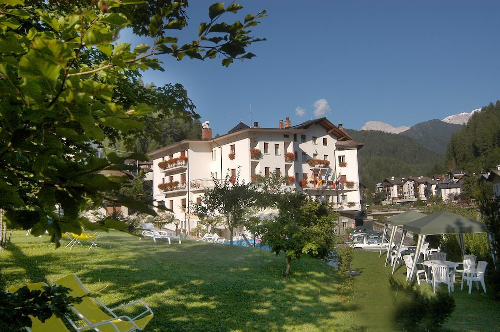 Hotel Zoldana Forno di Zoldo Luaran gambar