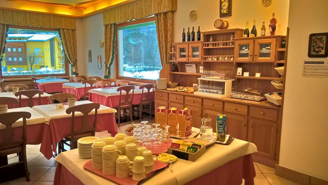 Hotel Zoldana Forno di Zoldo Luaran gambar