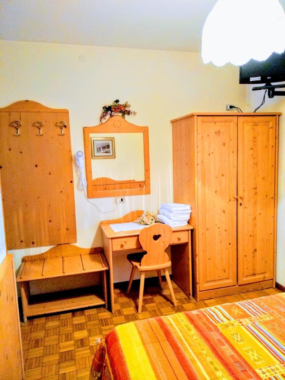 Hotel Zoldana Forno di Zoldo Luaran gambar