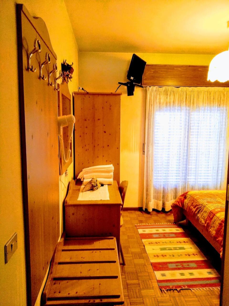 Hotel Zoldana Forno di Zoldo Luaran gambar